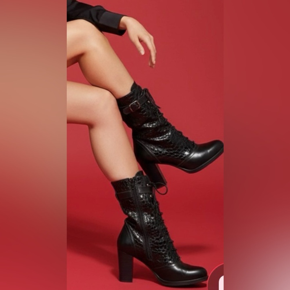 Black ankle boots real leather 
EU39
